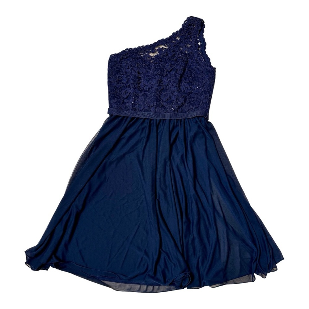 David's Bridal | One Shoulder Lace
Chiffon Dress Size 4